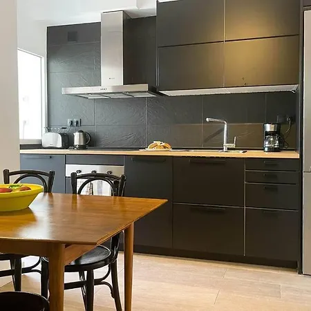 Con Personalidad A 600 M De La Playa. Apartment